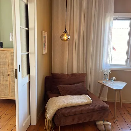 Urban Apartment *